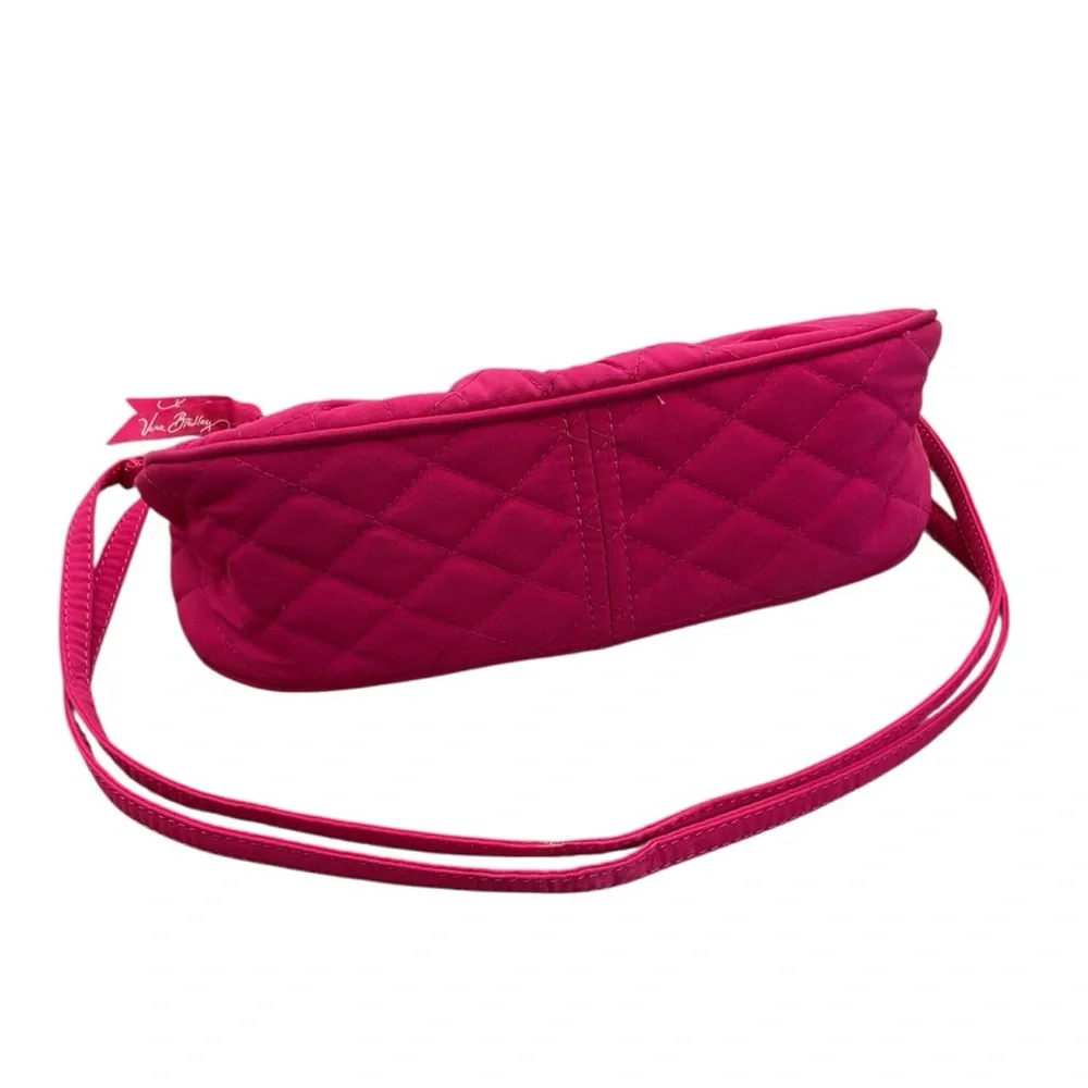 Vera Bradley Frannie‎ shoulder bag in a fuchsia quilted fabric